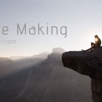 photo of man looking out over Yosemite in HRExaminer.com Weekly Edition feature article 'Sense Making' v7.07 for February 19, 2016