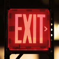 exit sign in HRExaminer.com article, Silicon Software Diaspora published May 18, 2016. Photo CC0 by Leeroy.ca