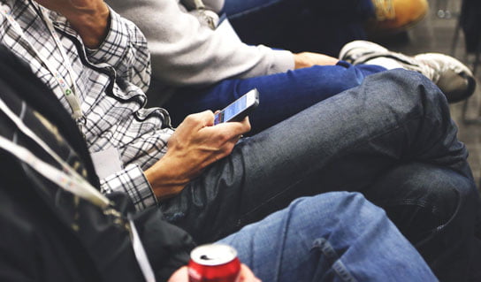 2016-09-16 hrexaminer introverts guide to hr tech conference feature img v736 photo img cc0 via pexels iphone speech conference cell phone 544x319px.jpg