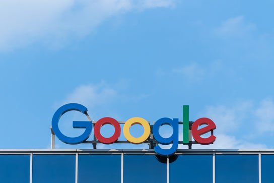 2019-08-08-hrexaminer-article-john-sumser-how-google-converted-joy-into-long-term-customers-photo-img-cc0-via-unsplash-pawel-czerwinski-fpZZEV0uQwA-unsplash-544x363px.jpg