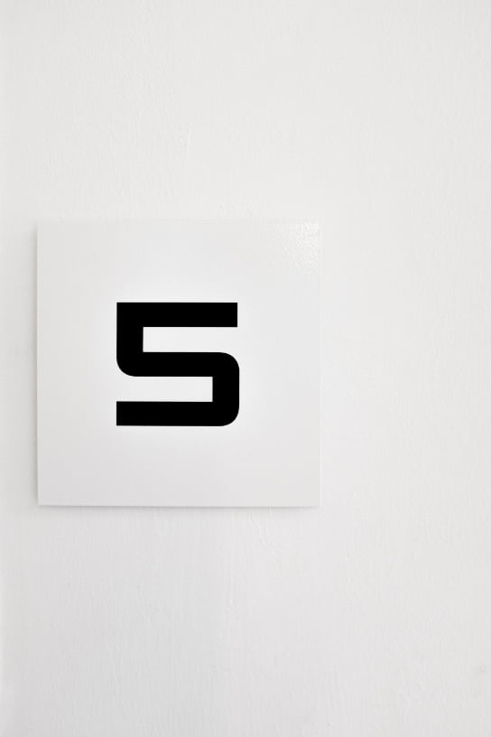 2020-08-04 HR Examiner article Jason Seiden Five Steps for Making Smarter HR Tech Decisions stock photo img cc0 by bernard hermant 9gNPo38Aygg unsplash 544x816px.jpg