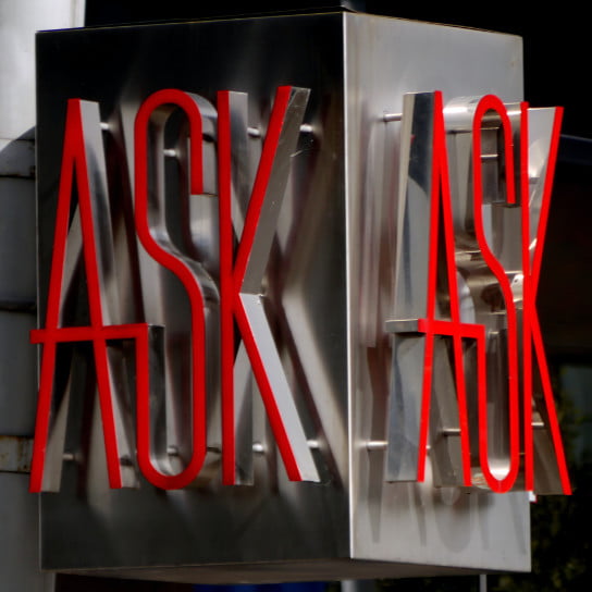 2020-09-22 HR Examiner Psst Do You Really Know How to Ask a Great Question stock photo img cc0 by brett jordan 8Fzn3XsIbxI unsplash 544px.jpg
